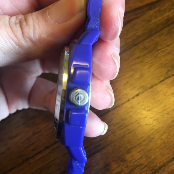 Authentic COACH Watch - Picture 8 of 10